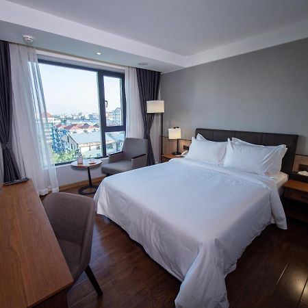 Prince Hotel Yangon Dış mekan fotoğraf