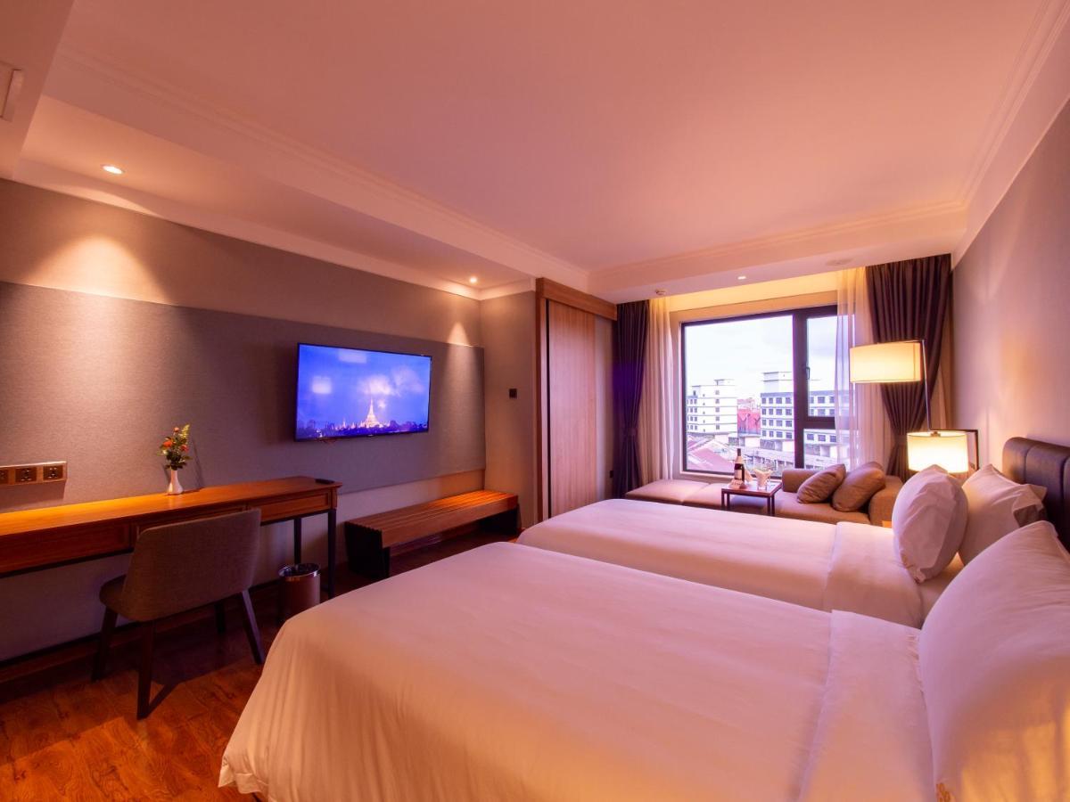 Prince Hotel Yangon Dış mekan fotoğraf