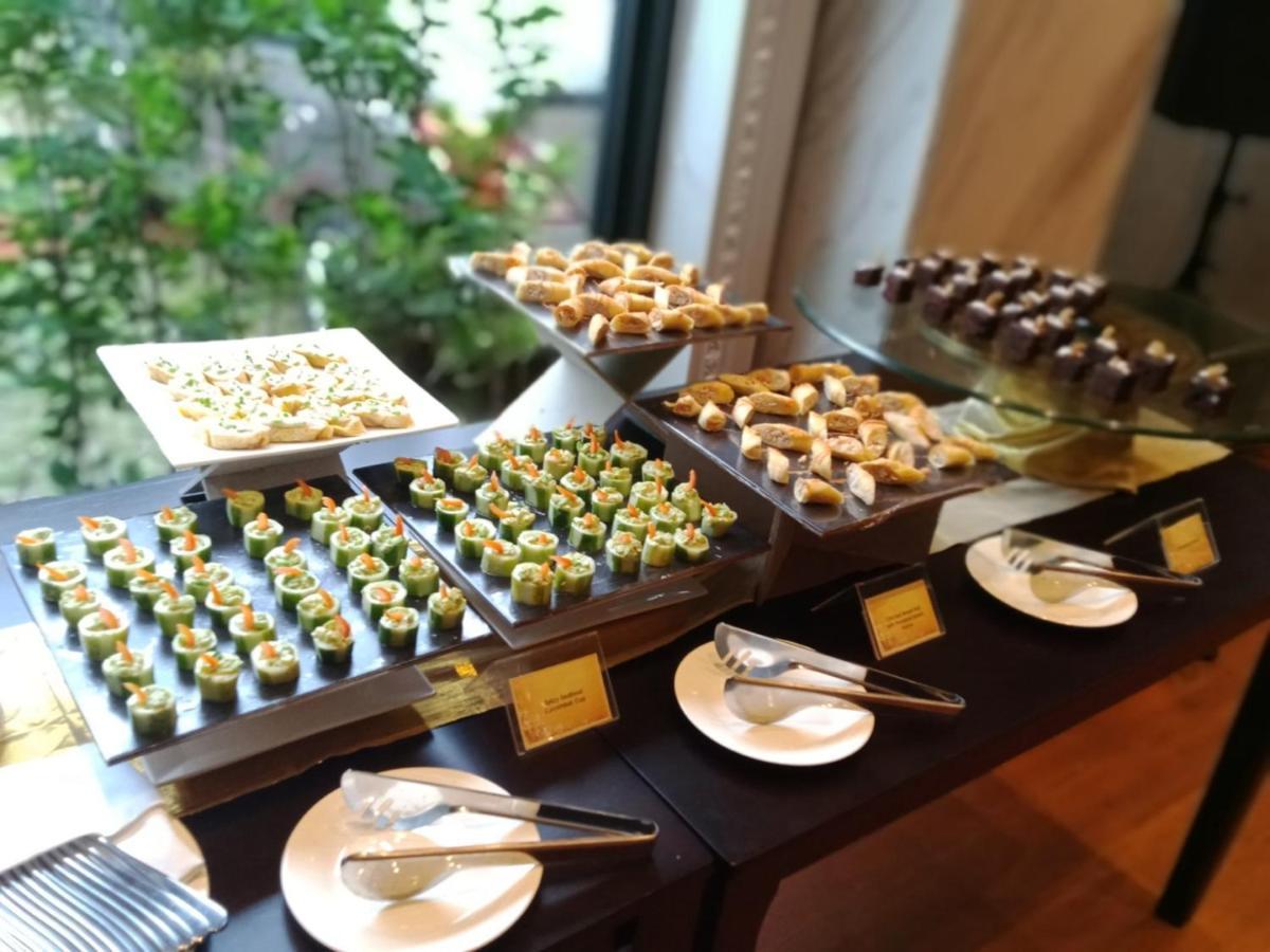Prince Hotel Yangon Dış mekan fotoğraf