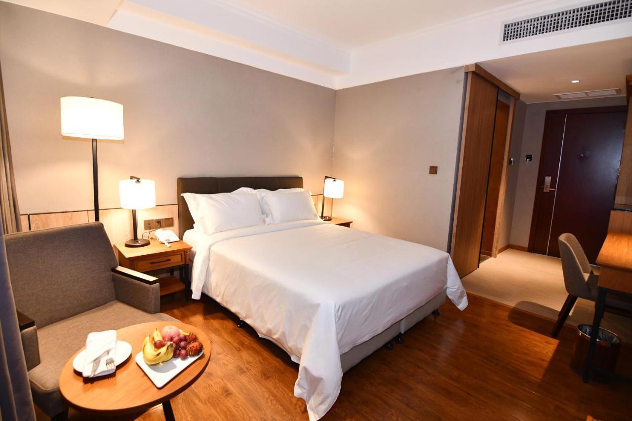 Prince Hotel Yangon Dış mekan fotoğraf