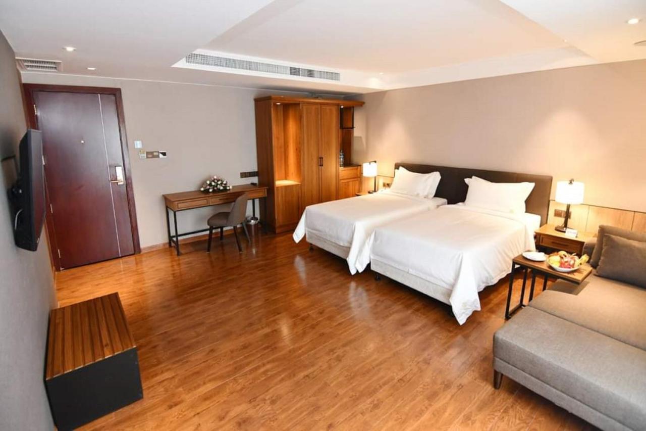 Prince Hotel Yangon Dış mekan fotoğraf