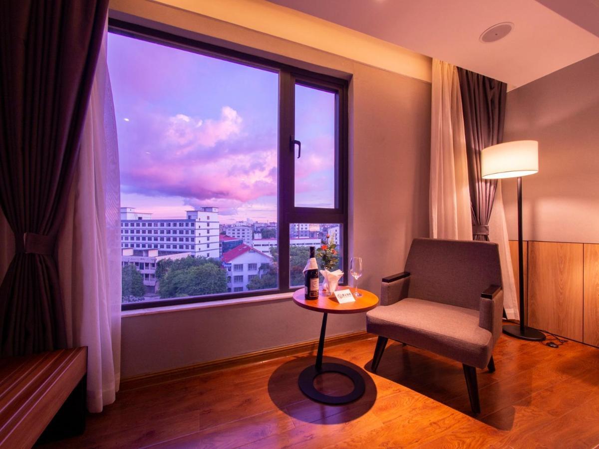 Prince Hotel Yangon Dış mekan fotoğraf